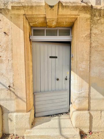 Saint-Saturnin-lès-Apt (84490) EXCLUSIVITE ! Exceptionnelle bâtisse au centre village !