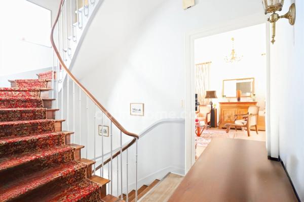 Maison Familiale de Caractère de 265 m² - 10 pièces - 5 chambres - 1 Garage - terrain 1617 m² -  MAGNAC LAVAL (87)