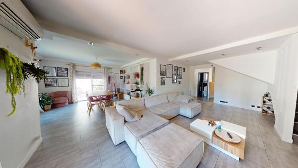 Villa d'exception 4 faces – Plus de 200 m² – 6 chambres – Piscine – Calme absolu
