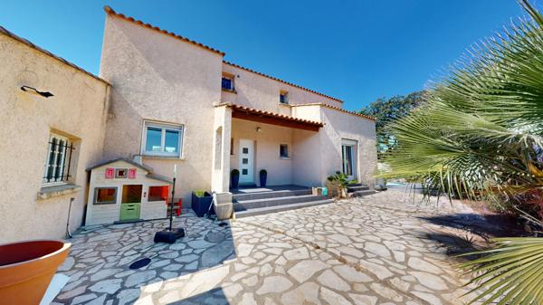 Villa d'exception 4 faces – Plus de 200 m² – 6 chambres – Piscine – Calme absolu