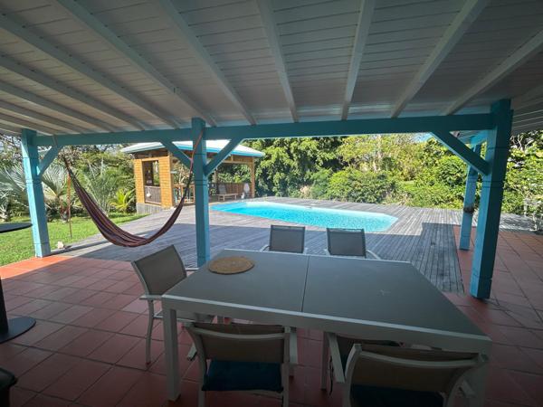 Belle villa 3 chambres + bureau, avec piscine , sur 1500m2 de terrain