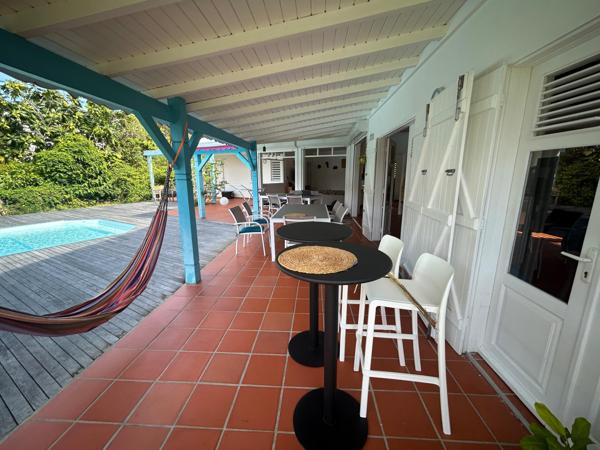 Belle villa 3 chambres + bureau, avec piscine , sur 1500m2 de terrain