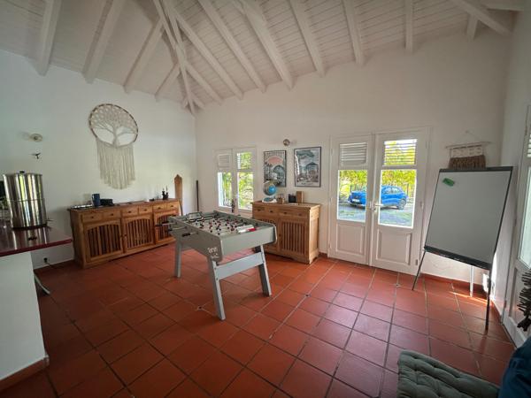 Belle villa 3 chambres + bureau, avec piscine , sur 1500m2 de terrain