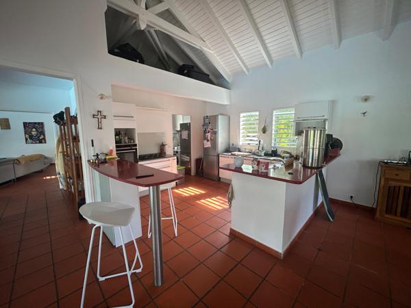 Belle villa 3 chambres + bureau, avec piscine , sur 1500m2 de terrain