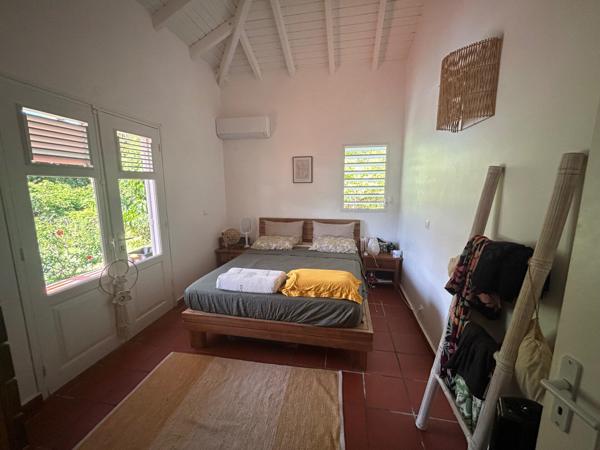 Belle villa 3 chambres + bureau, avec piscine , sur 1500m2 de terrain