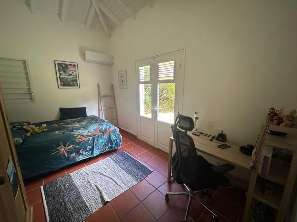 Belle villa 3 chambres + bureau, avec piscine , sur 1500m2 de terrain