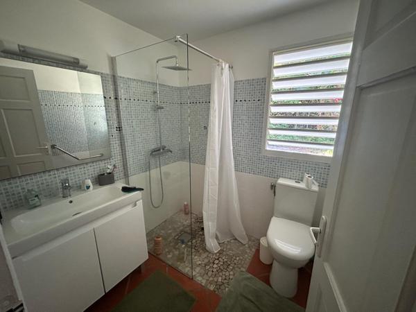 Belle villa 3 chambres + bureau, avec piscine , sur 1500m2 de terrain