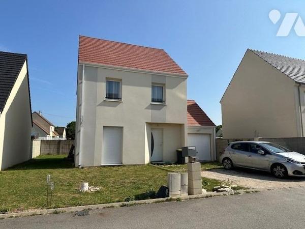 Pavillon récent de 2020, de type 5 pièces, d'une superficie de 91.25 m², édifié sur un terrain 