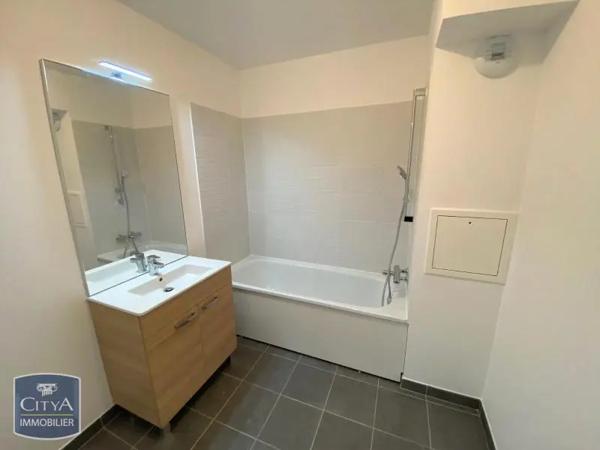 Appartement à louer 4 pièces 78.96m² Guyancourt (78280)