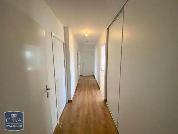 Appartement à louer 4 pièces 78.96m² Guyancourt (78280)
