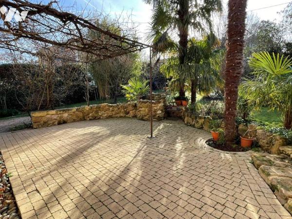 MIRANDE (GERS) Belle maison de 1998 sur environ 1400m² de terrain, proche tous commerces