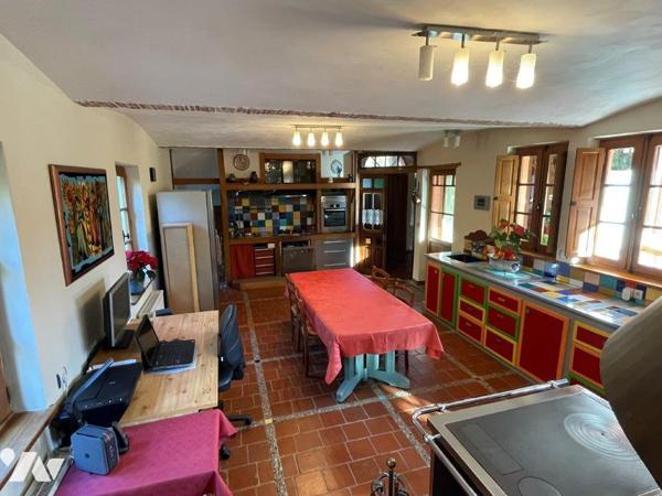 MIRANDE (GERS) Belle maison de 1998 sur environ 1400m² de terrain, proche tous commerces