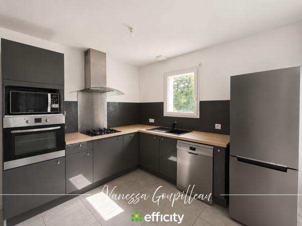 Maison
         5 pièces
        - 125 m² 295 000 € *
