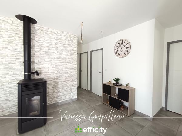 Maison
         5 pièces
        - 125 m² 295 000 € *