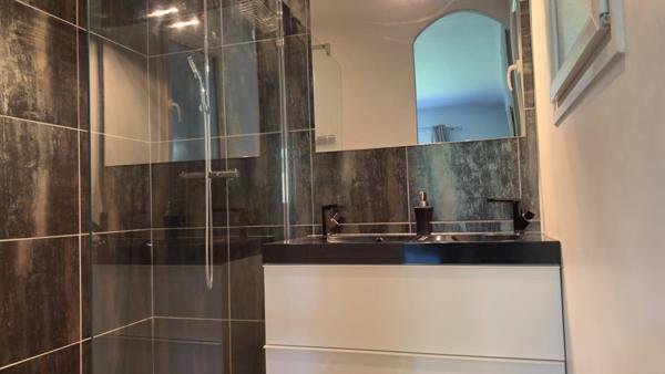 Maison T4 plain-pied 130 m² - Piscine – 1100 m²