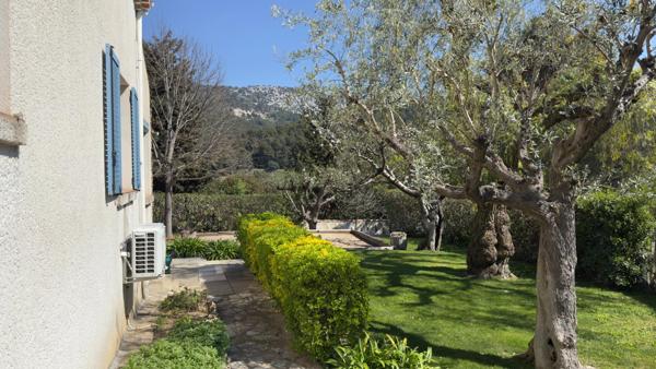 Maison T4 plain-pied 130 m² - Piscine – 1100 m²