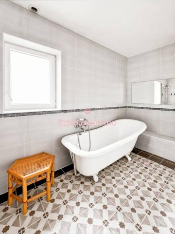 Maison à vendre 7 pièces de 205 m²