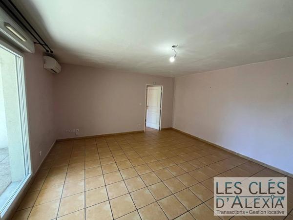 Appartement de 89,33 m² en rez-de-jardin avec terrasse – Vaulx-en-Velin