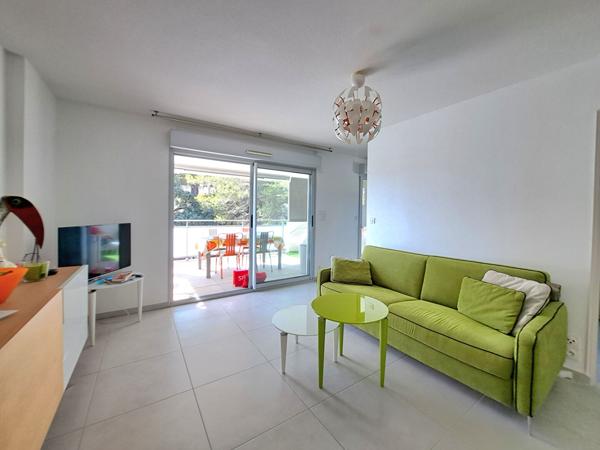 Boulouris Appartemnt 53 m² au calme , 3 pièces, plage à pied