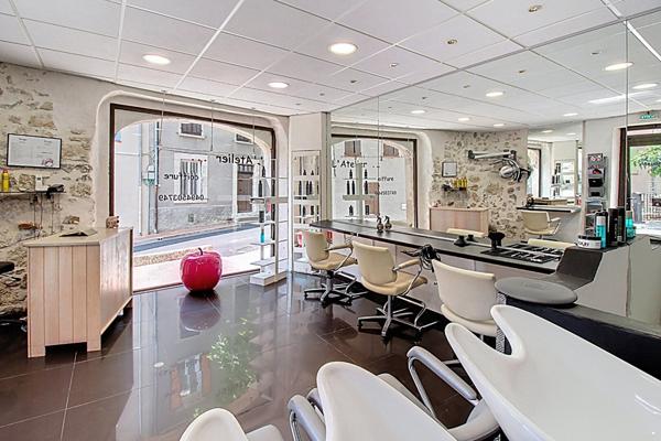 À CÉDER !FONDS DE COMMERCE SALON DE COIFFURE ! FIGANIÈRES (VAR)