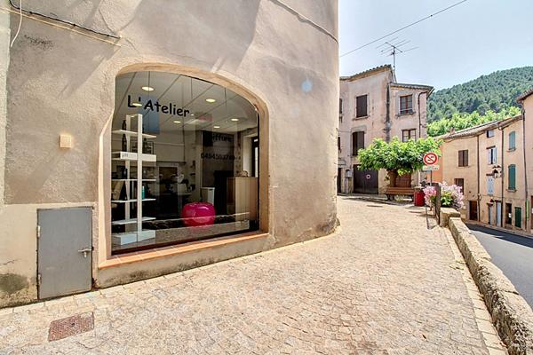 À CÉDER !FONDS DE COMMERCE SALON DE COIFFURE ! FIGANIÈRES (VAR)