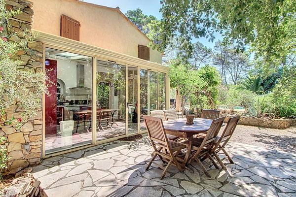 EXCLUSIVITE Maison Lorgues 4 pièces 120 m2 + Piscine + Calme
