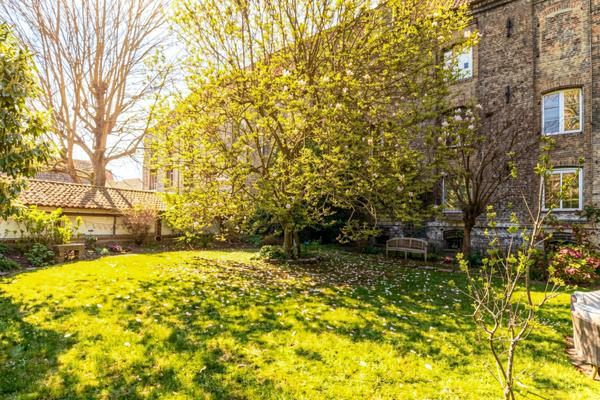 Saint-Omer (62500) PROPRIETE D'EXCEPTION - CHAMBRES D' HOTES DE CHARME