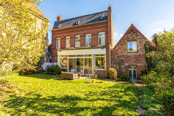 Saint-Omer (62500) PROPRIETE D'EXCEPTION - CHAMBRES D' HOTES DE CHARME