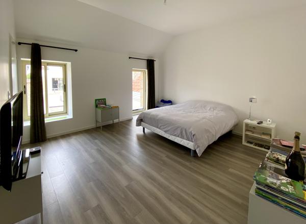 Maison
                                                                                                                                                                                                                                                                                                                        13 pièce(s)                                                                                                                                                                                                          6 chambre(s)                                                                                                                                                                                                          600  m²