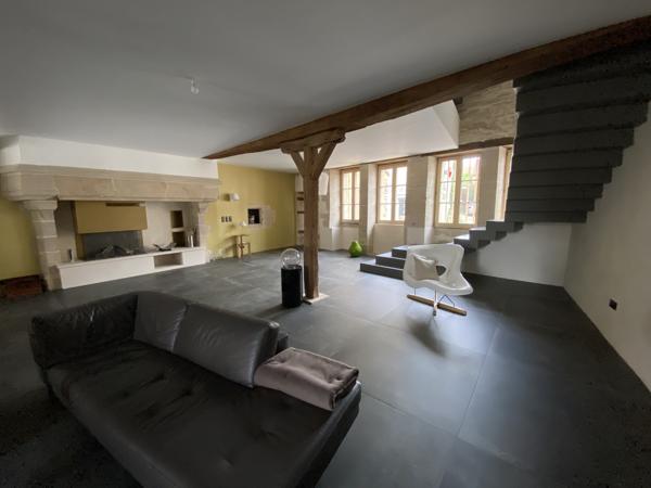 Maison
                                                                                                                                                                                                                                                                                                                        13 pièce(s)                                                                                                                                                                                                          6 chambre(s)                                                                                                                                                                                                          600  m²