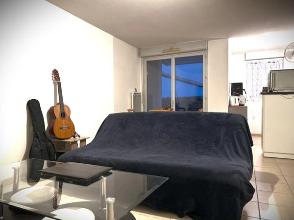 Investissez à Vinassan : T2 loué, rentabilité immédiate dans une résidence avec piscine !