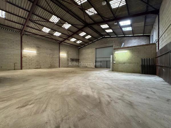 Location                                                      Local commercial
                        
                     2 pièces                      218 m2                     à Jonchery-sur-Vesle