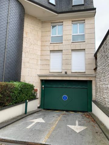 Location parking / box Vernon - 34 m² - 124 €/mois