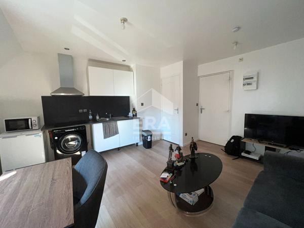 Beau T2 meublé ; à deux pas de la place des Epars !