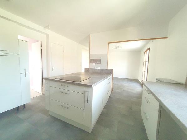 MAISON FAMILIALE 8 PIECES ORCEMONT 163 M²