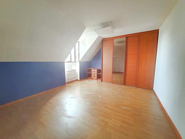 MAISON FAMILIALE 8 PIECES ORCEMONT 163 M²