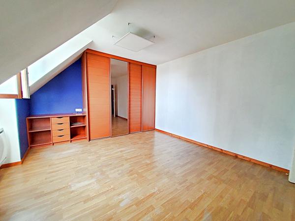 MAISON FAMILIALE 8 PIECES ORCEMONT 163 M²