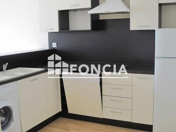 Location Appartement 4 pièces 88.82 m² - 15 RUE DU GAL DE GAULLE Guingamp 22200