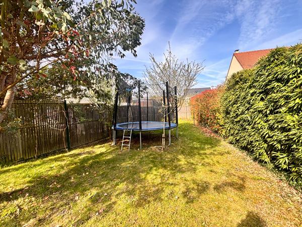 Maison individuelle sur 1003m2 - DPE C - avec piscine