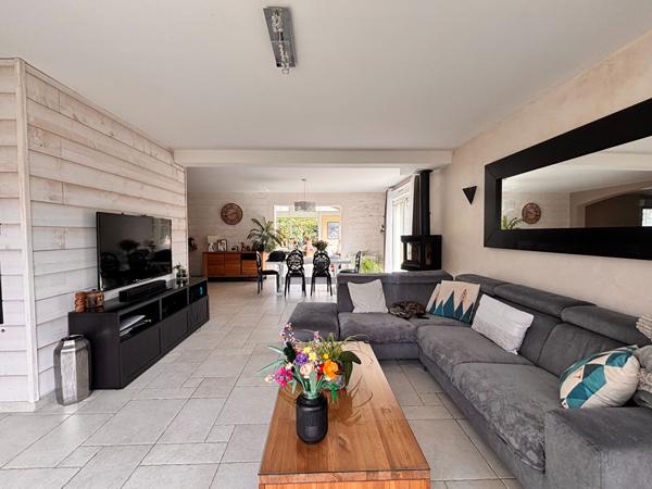 Maison individuelle sur 1003m2 - DPE C - avec piscine