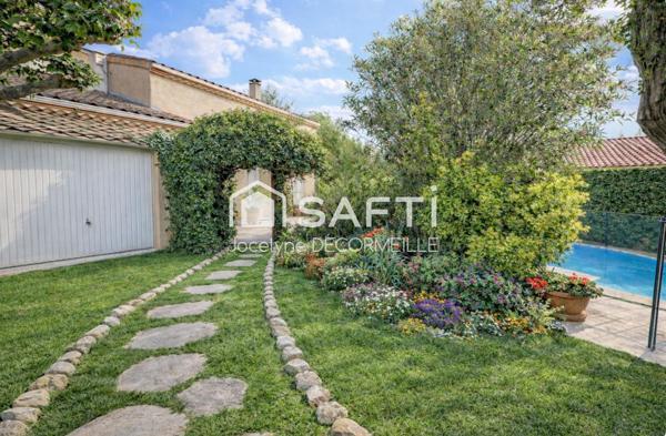 Maison traditionnelle avec piscine située sur Launaguet et dans un secteur calme