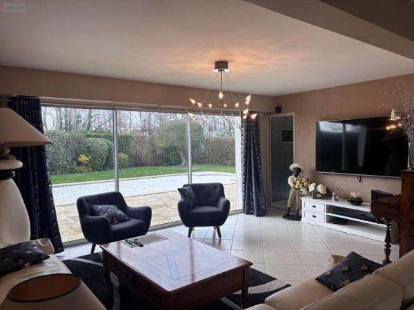 Maison à vendre à Saint-Saturnin dans la Sarthe (72650), ref : LMY/LED