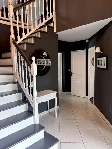 Maison à vendre à Saint-Saturnin dans la Sarthe (72650), ref : LMY/LED