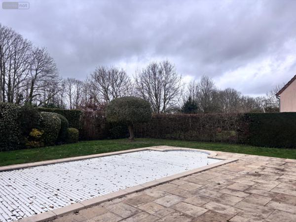 Maison à vendre à Saint-Saturnin dans la Sarthe (72650), ref : LMY/LED