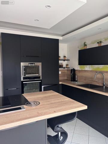 Maison à vendre à Saint-Saturnin dans la Sarthe (72650), ref : LMY/LED