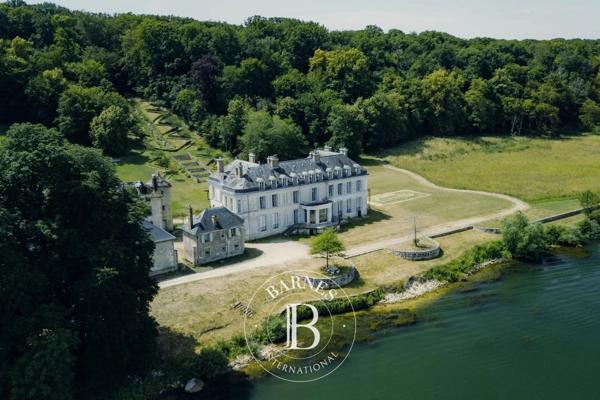 Fontainebleau, Château 17 Chambres -  1 200 m² à vendre