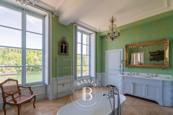 Fontainebleau, Château 17 Chambres -  1 200 m² à vendre