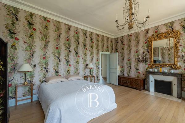 Fontainebleau, Château 17 Chambres -  1 200 m² à vendre