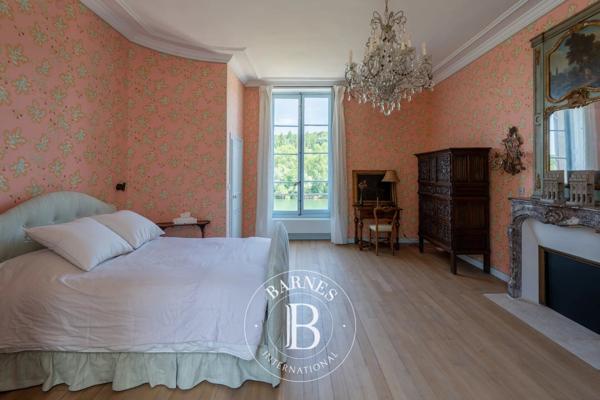 Fontainebleau, Château 17 Chambres -  1 200 m² à vendre