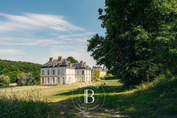 Fontainebleau, Château 17 Chambres -  1 200 m² à vendre